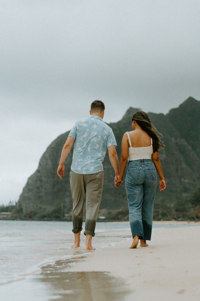 Oahu engagement photography