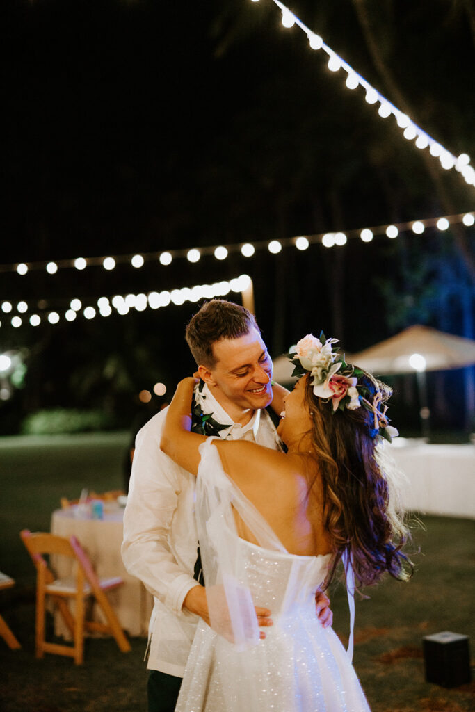 Hawaii wedding photographer