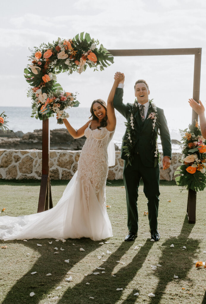 Oahu beach wedding 