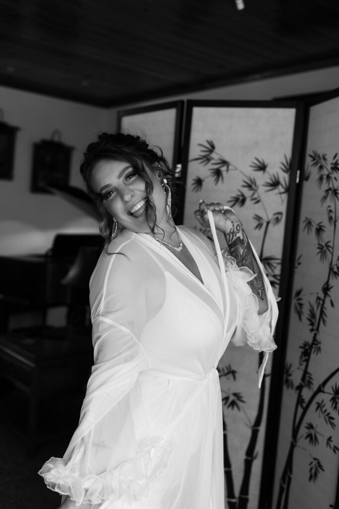 Bride Getting Ready Photos
